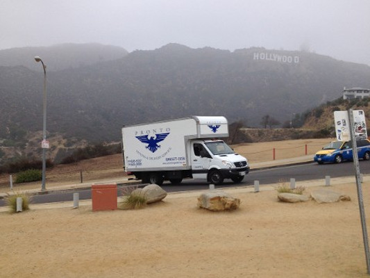 pronto-delivery-truck-in-front-of-Hollywood-sign