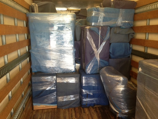 wrapped-and-packed-furniture-on-truck